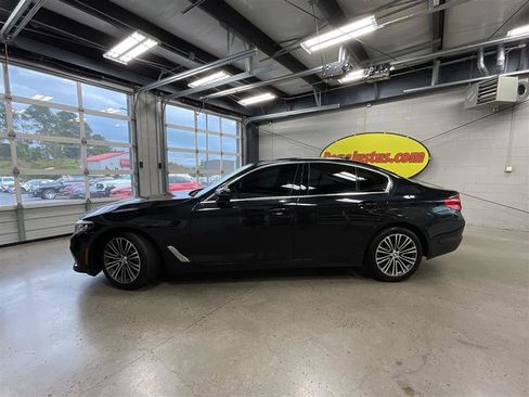 Used 2019 BMW 530i w/ Convenience Package RWD image 2