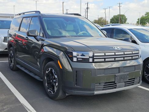 Used 2025 Hyundai Santa Fe SEL image 3