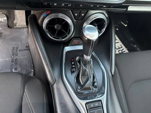 Used 2021 Chevrolet Camaro LT RWD image 17