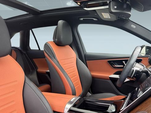 Certified 2023 Mercedes-Benz GLC 300 4MATIC image 32