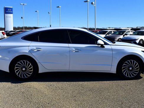 Used 2023 Hyundai Sonata SEL w/ Cargo Package image 2