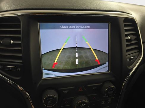 Used 2017 Jeep Grand Cherokee Altitude AWD/4WD image 25