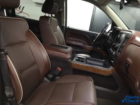 Used 2017 Chevrolet Silverado 1500 High Country image 41