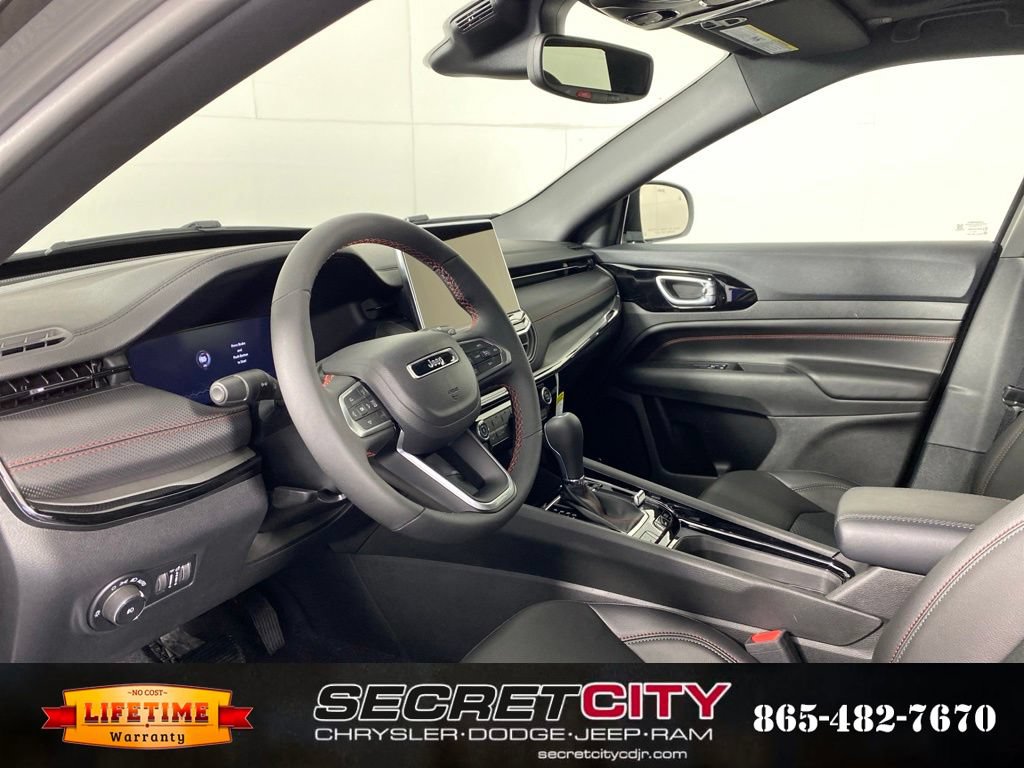 New 2026 Jeep Compass Trailhawk w/ Sun, Sound & Navigation Group AWD/4WD image 11