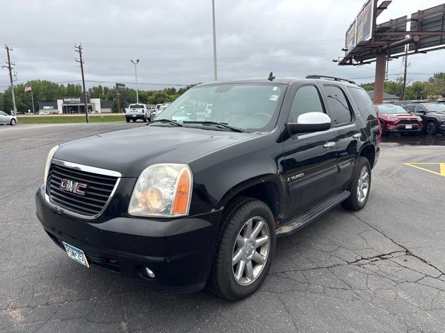 Used 2007 GMC Yukon SLT w/ SLT Preferred Equipment Group AWD/4WD image 3