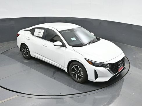 Used 2025 Nissan Sentra SV w/ All-Weather Package image 31