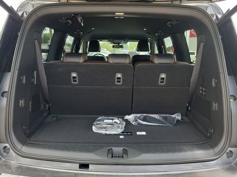New 2026 Nissan Armada SL AWD/4WD image 9
