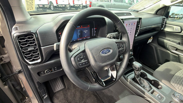 Used 2025 Ford Ranger XLT w/ Equipment Group 301A High AWD/4WD image 32