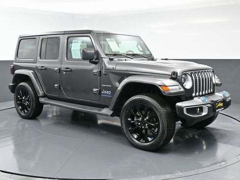 Used 2023 Jeep Wrangler Unlimited Sahara w/ Cold Weather Group image 3