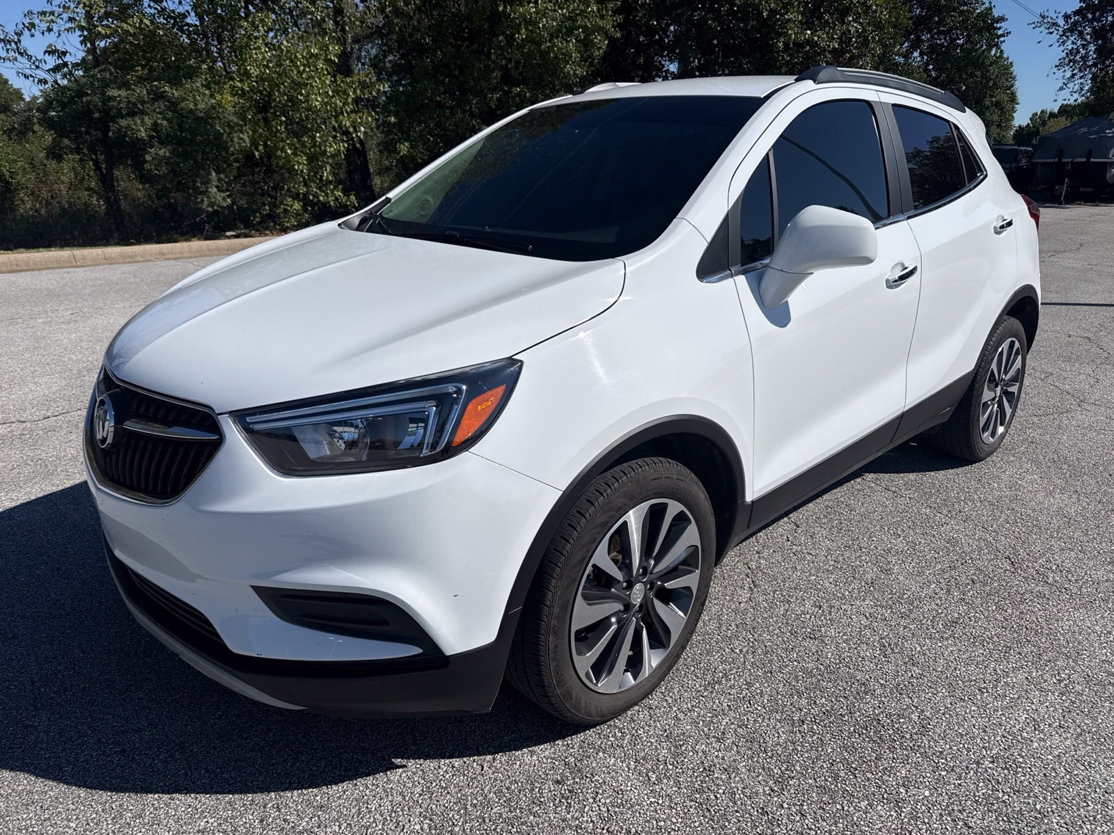 Used 2022 Buick Encore Preferred w/ Safety Package FWD image 1