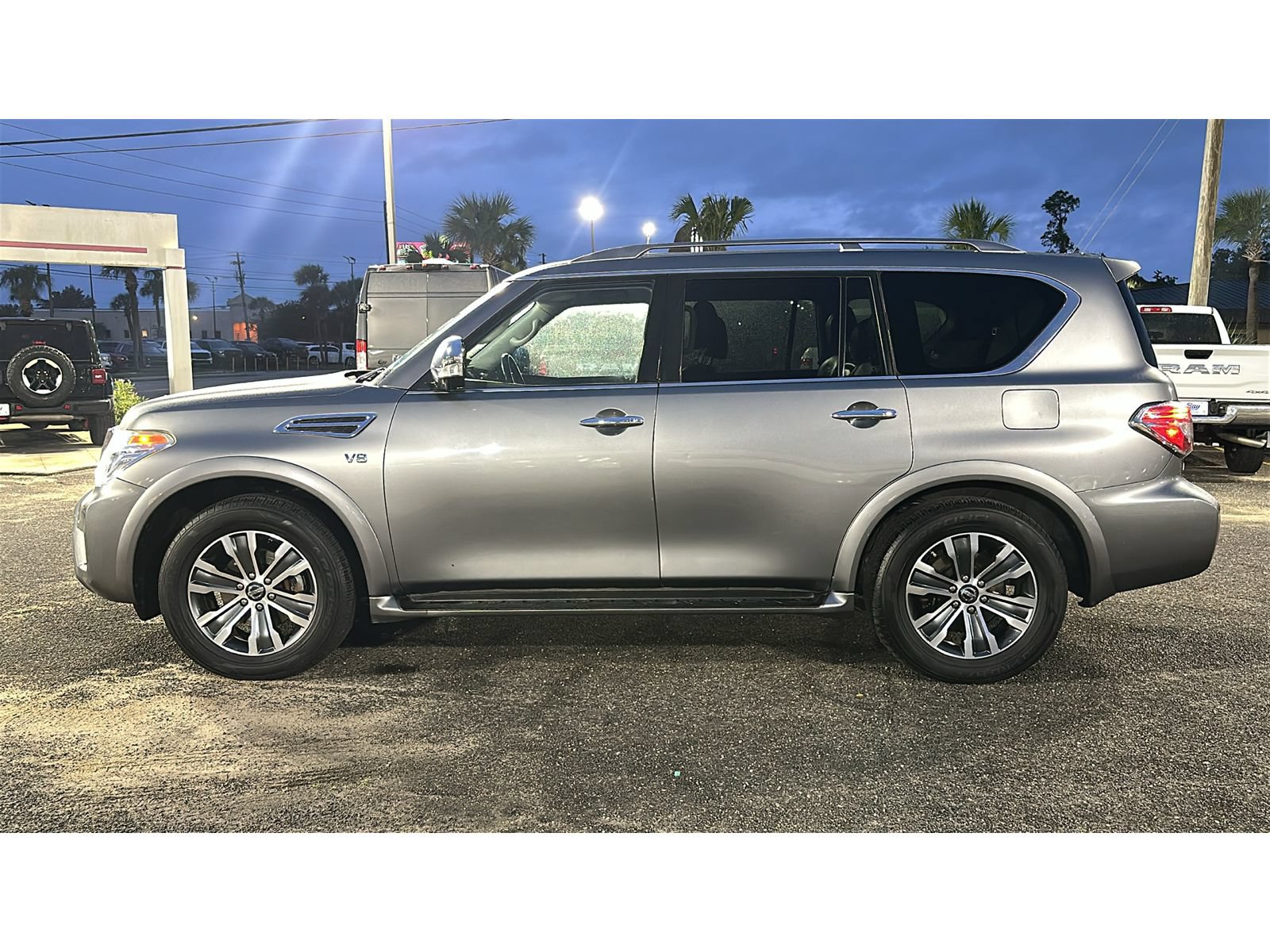 Used 2019 Nissan Armada SL w/ Premium Package RWD image 3
