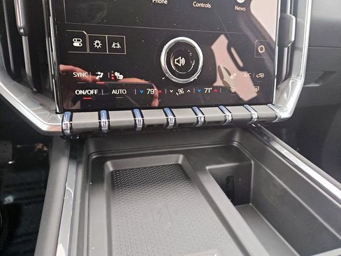 New 2026 GMC Acadia Elevation image 24