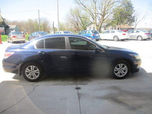 Used 2009 Honda Accord LX-P image 2