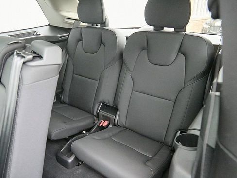 New 2026 Volvo XC90 B6 Plus w/ Protection Package Premier image 22