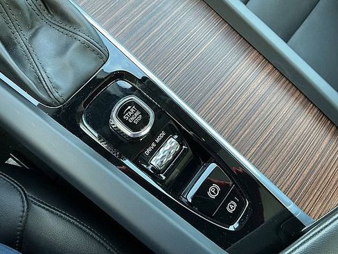 Used 2021 Volvo S60 T5 Momentum w/ Climate Package image 23