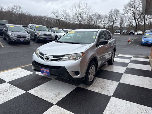 Used 2013 Toyota RAV4 LE image 5