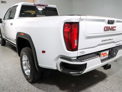 Used 2022 GMC Sierra 3500 Denali image 9