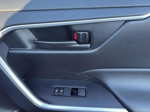 Used 2024 Toyota RAV4 LE image 22