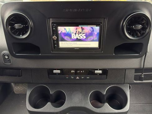 Used 2019 Mercedes-Benz Sprinter 144 Cargo image 21