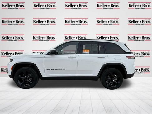 Certified 2023 Jeep Grand Cherokee Altitude image 4