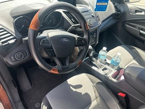 Used 2017 Ford Escape SE AWD/4WD image 14