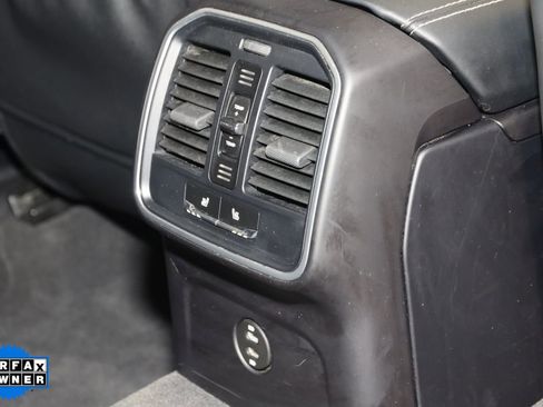 Used 2022 Porsche Macan image 14