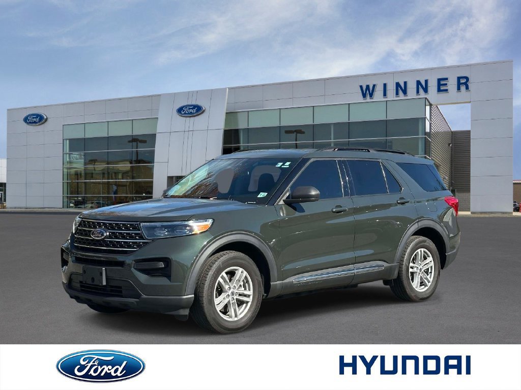 Used 2024 Ford Explorer XLT AWD/4WD image 1