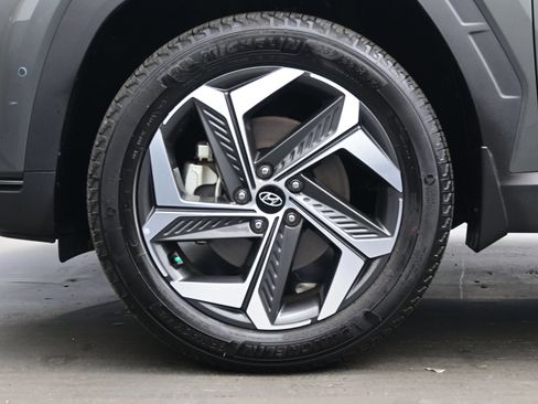 Certified 2023 Hyundai Tucson Limited AWD/4WD image 9