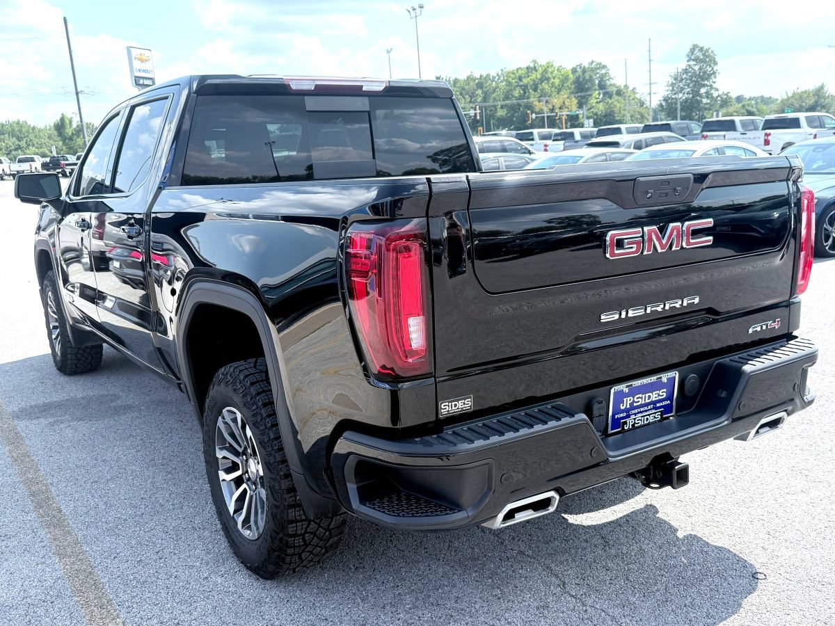 Used 2021 GMC Sierra 1500 AT4 w/ AT4 Value Package AWD/4WD image 5