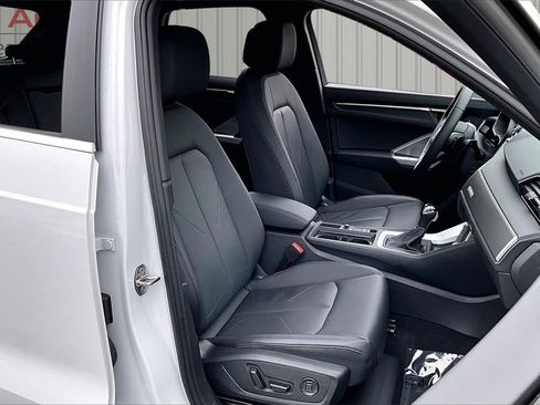 Used 2025 Audi Q3 2.0T Premium Plus w/ Premium Plus Package image 29