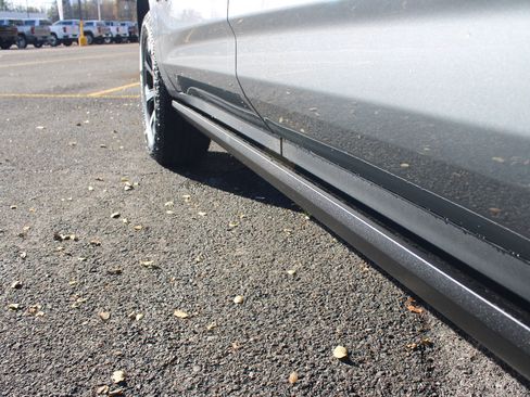 New 2025 GMC Yukon XL AT4 w/ AT4 Premium Plus Package image 11