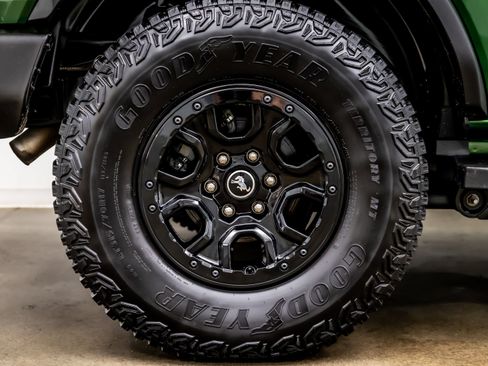 Used 2024 Ford Bronco Wildtrak AWD/4WD image 39
