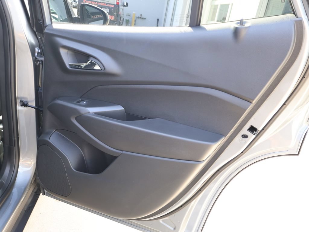 New 2026 Chevrolet Trax LS w/ LS Convenience Package FWD image 26