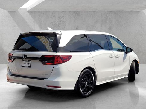 Used 2023 Honda Odyssey Sport image 4