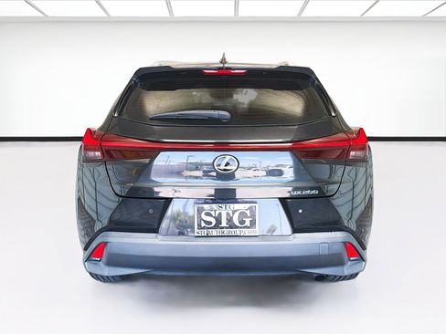 Used 2021 Lexus UX 200 w/ Accessory Package (Z1) FWD image 5