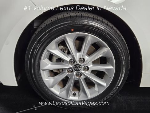 Used 2021 Toyota Corolla LE w/ LE Convenience Package FWD image 12