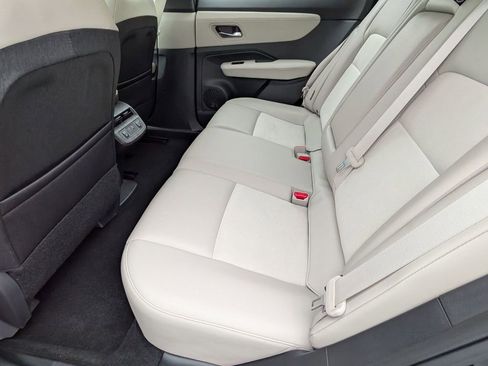 Used 2023 Nissan Ariya FWD image 20