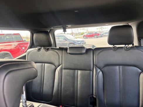 Used 2024 Jeep Wagoneer Series II w/ Flexible Seating Group AWD/4WD image 27