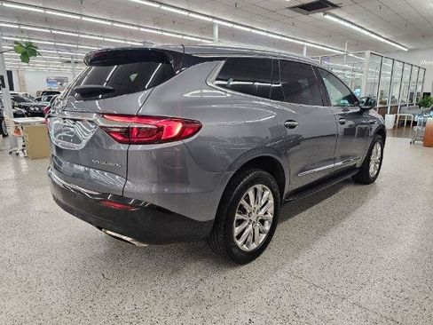 Used 2019 Buick Enclave Essence FWD image 5