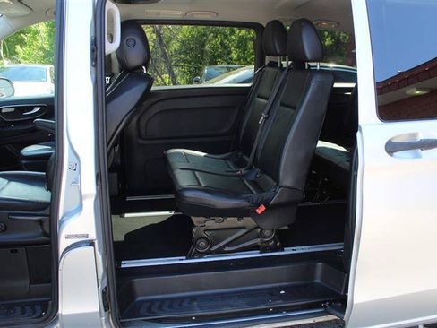 Used 2016 Mercedes-Benz Metris Passenger image 18