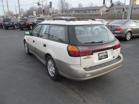Used 2002 Subaru Outback Wagon image 3