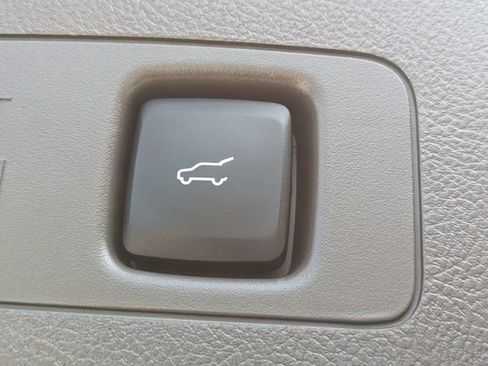 Used 2022 Lincoln Corsair Reserve w/ Elements Package FWD image 15