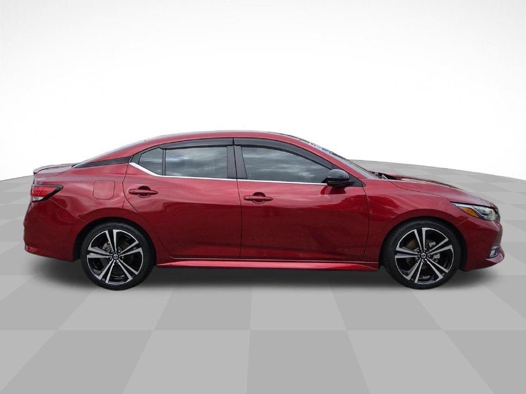 Used 2023 Nissan Sentra SR w/ SR Premium Package FWD image 2