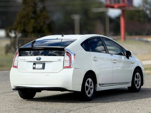Used 2013 Toyota Prius Two FWD image 9
