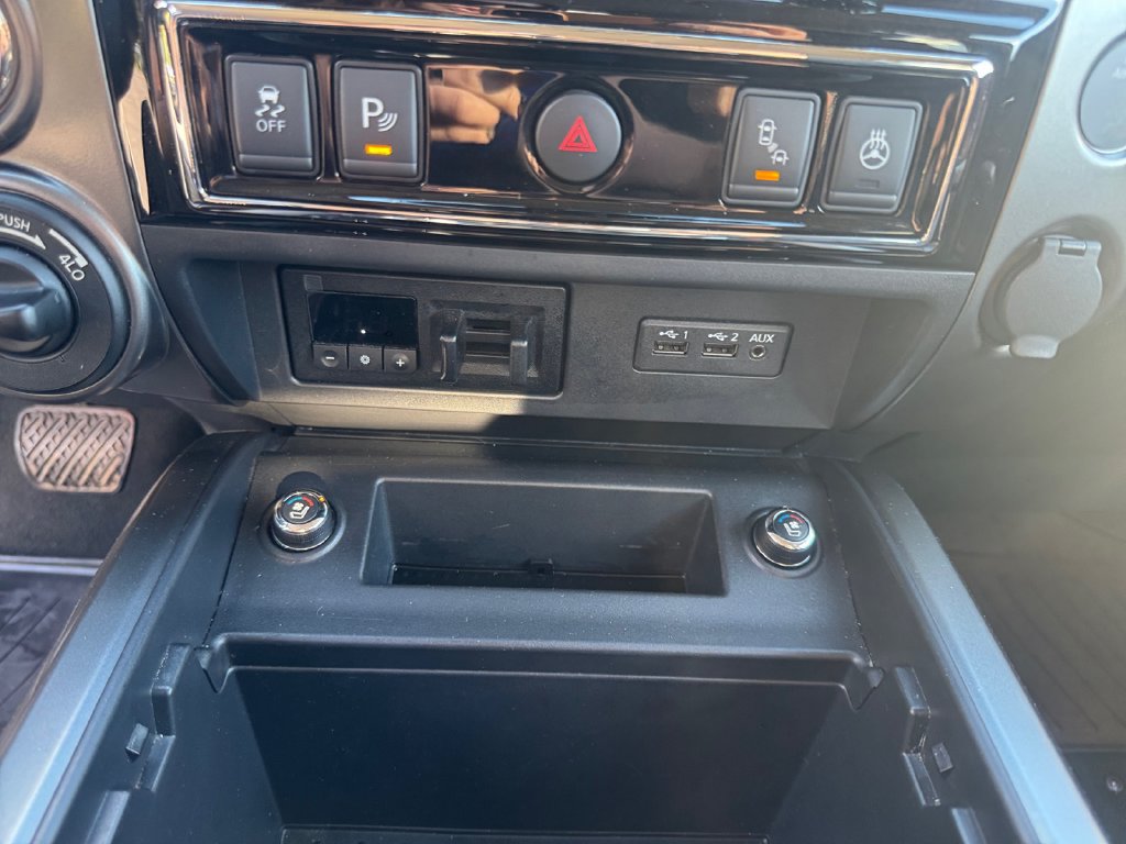Used 2019 Nissan Titan Platinum Reserve w/ Platinum Utility Package AWD/4WD image 23