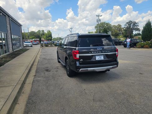 Used 2024 Ford Expedition XLT RWD image 9