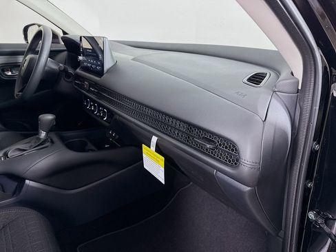 New 2026 Honda HR-V LX image 26