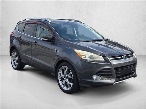 Used 2016 Ford Escape Titanium w/ Equipment Group 301A FWD image 3
