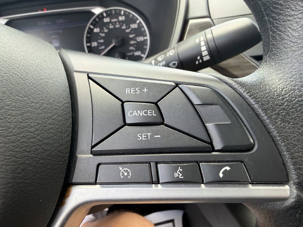Used 2025 Nissan Altima 2.5 SV FWD image 16