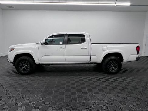 Used 2023 Toyota Tacoma SR5 AWD/4WD image 2